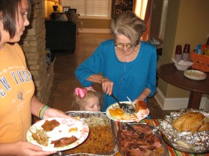 MaMa and Ande gettin their plates